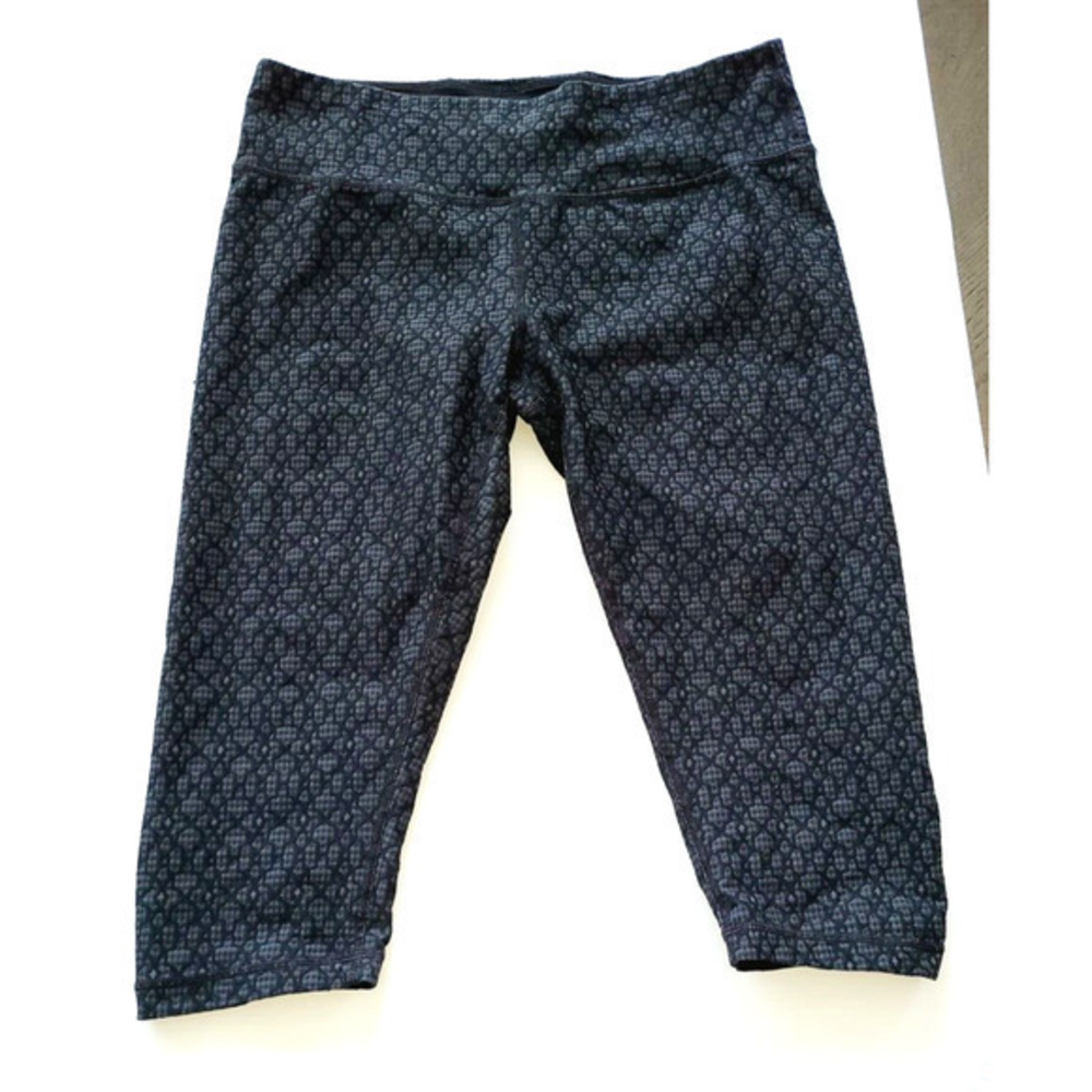 Prana Chakara Capri Leggings Womens Medium‎ Gray Geometric Yoga Pants RN 124977